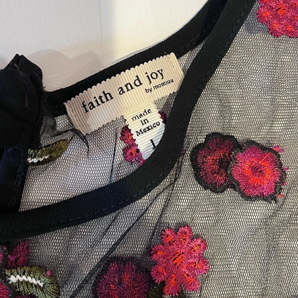 Y2K Faith & Joy Black Mesh Floral Sleeve Top Blouse whimsical goth feminine 90s - Picture 6 of 8